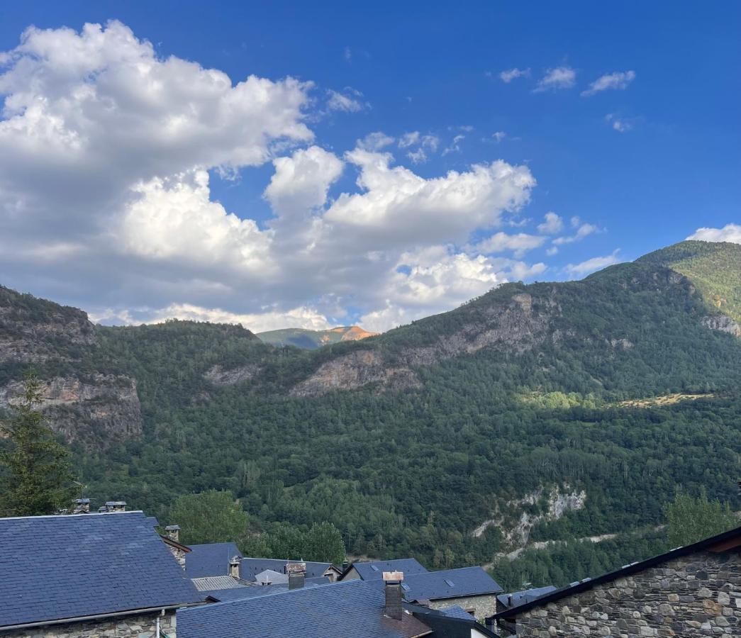Apartamentos Turisticos: Tu Casa En Sahun Bagian luar foto
