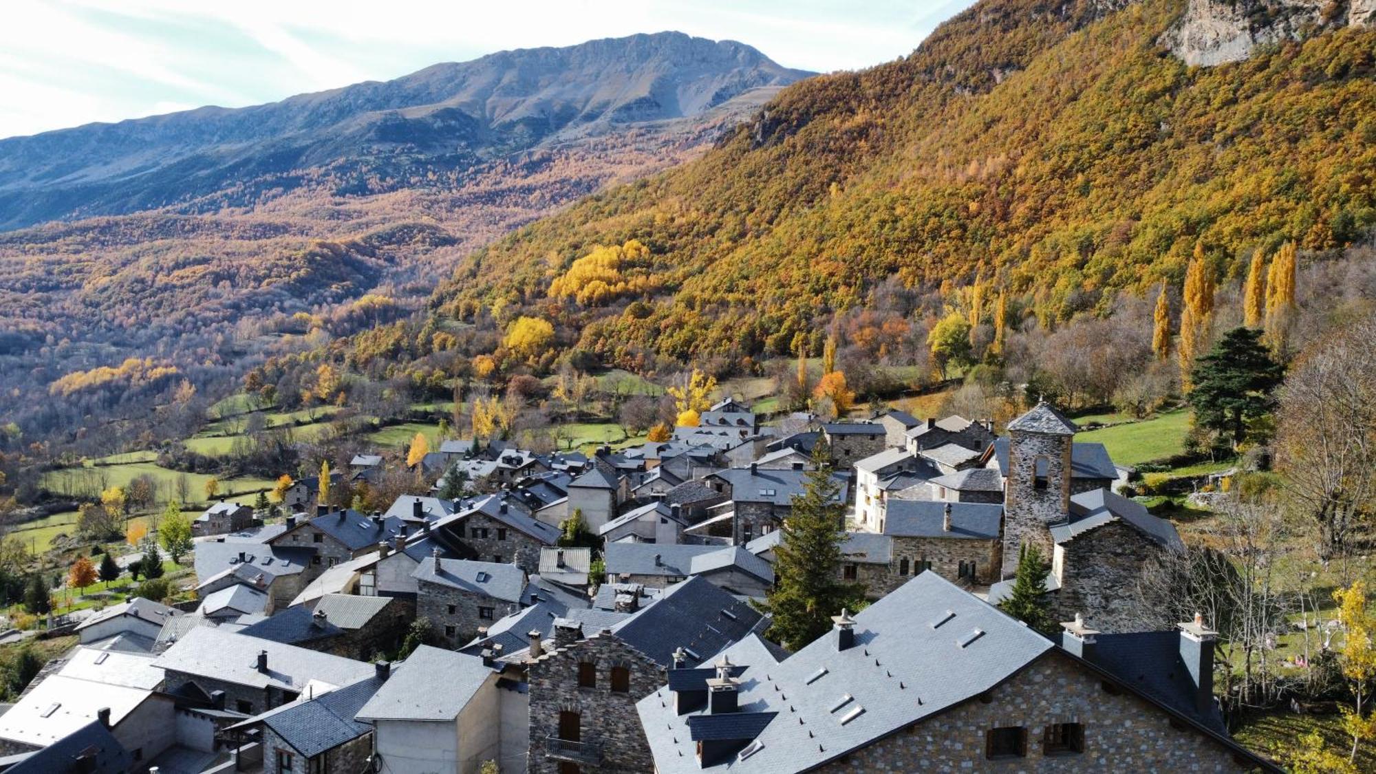 Apartamentos Turisticos: Tu Casa En Sahun Bagian luar foto