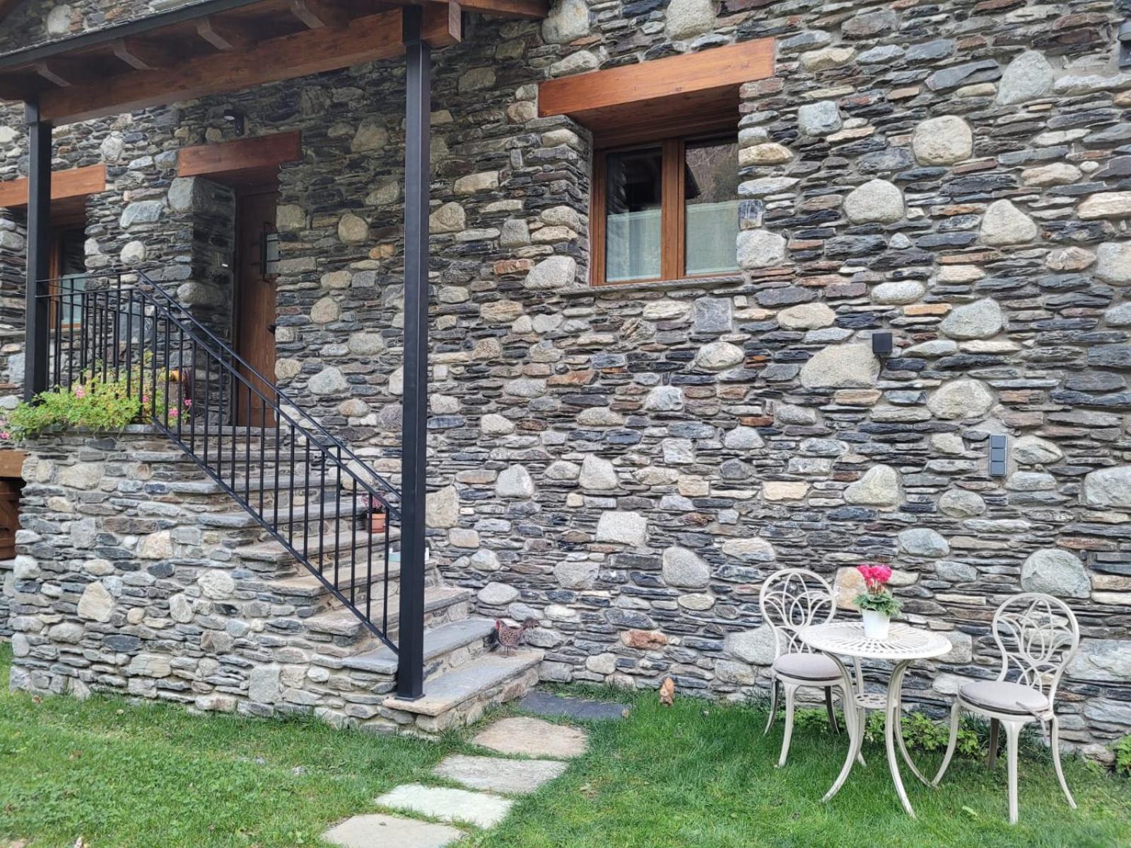 Apartamentos Turisticos: Tu Casa En Sahun Bagian luar foto