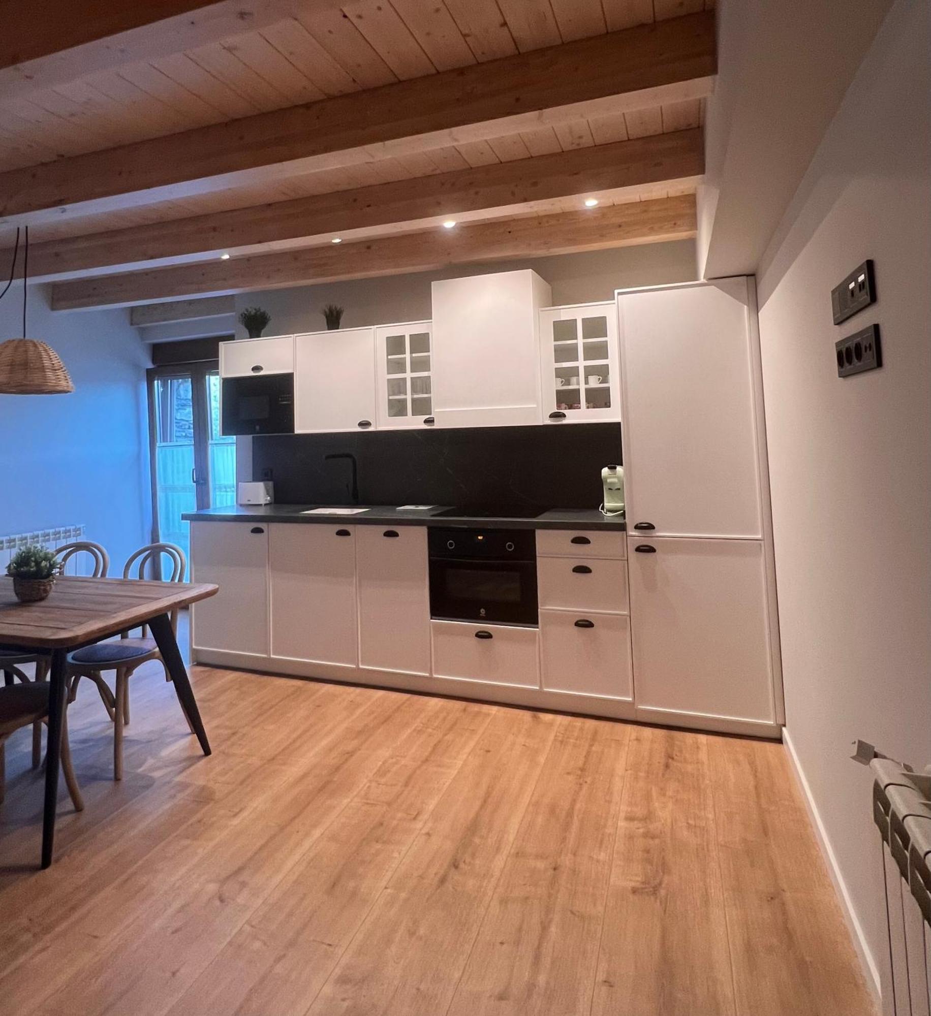 Apartamentos Turisticos: Tu Casa En Sahun Bagian luar foto